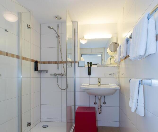 Quarto superior, Brugger  S Hotelpark Am Titisee