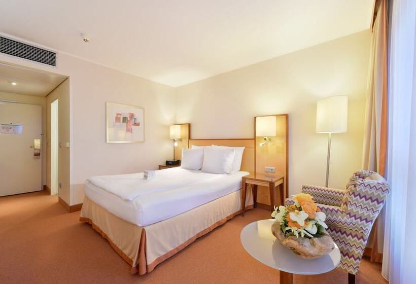 اتاق سوپریور, Achat Hotel Karlsruhe City