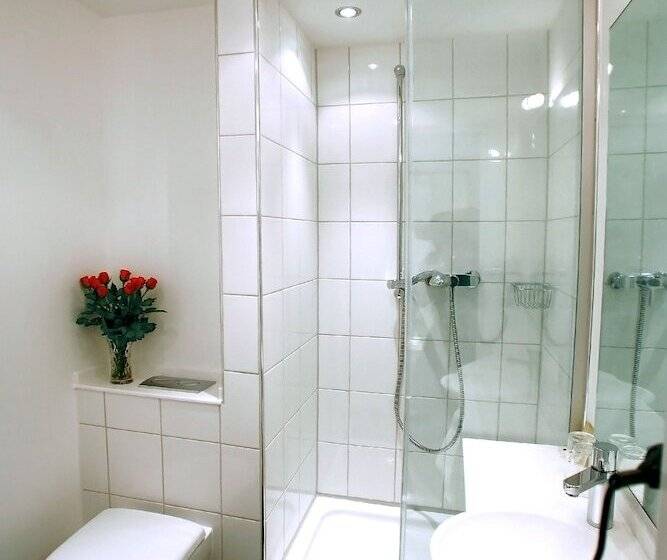 חדר סטנדרט, Admiral