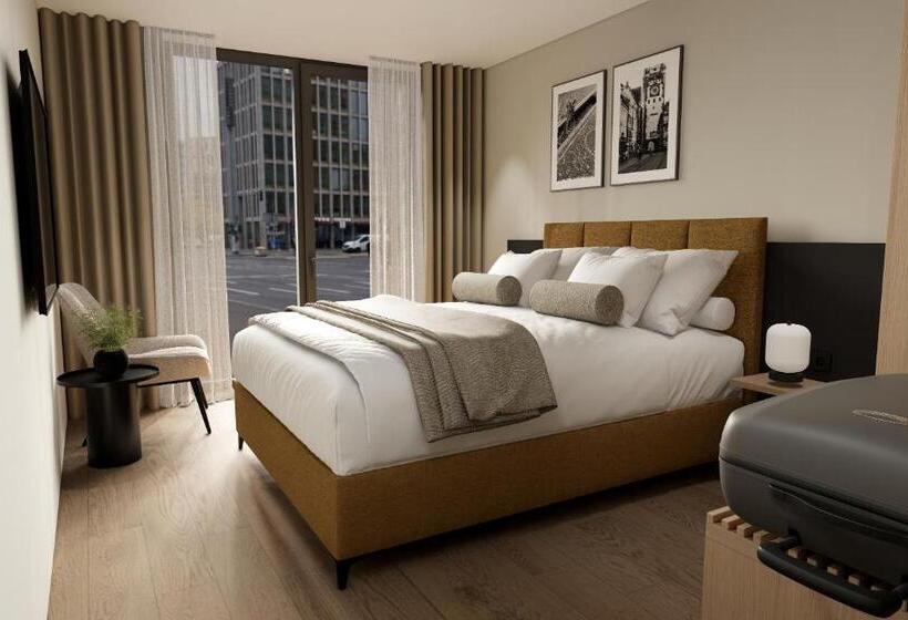 コンフォートルーム, Am Rathaus