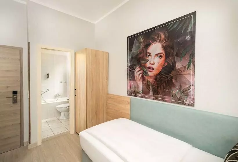اتاق استاندارد یک نفره, Arthotel Ana Eden