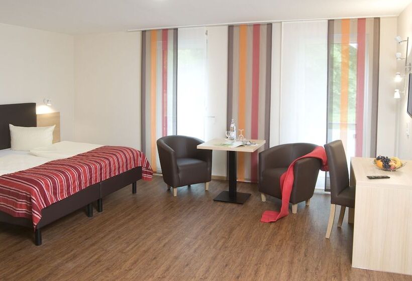 Номер Стандарт, Hauer