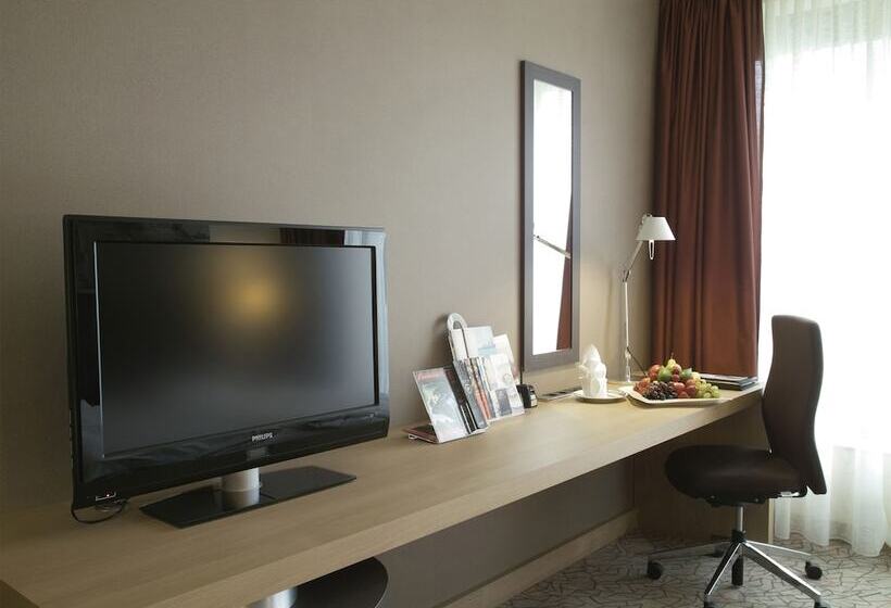 Полулюкс, Hilton Mainz
