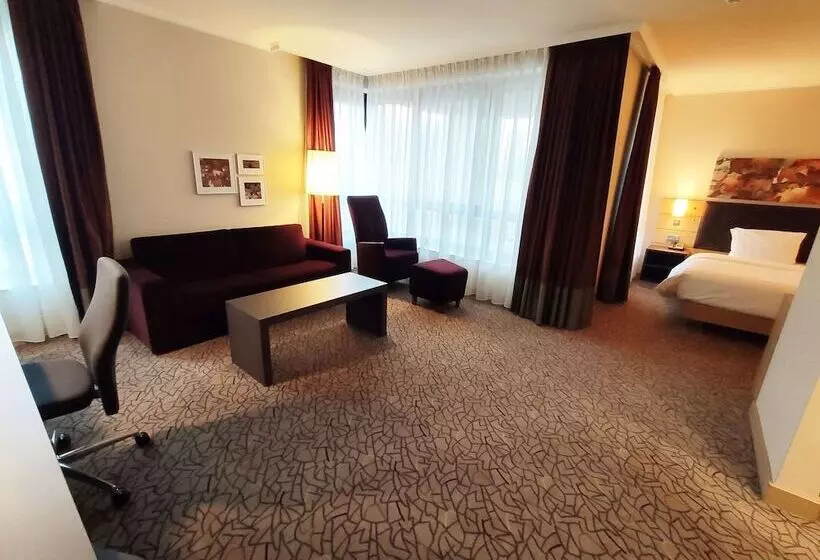 سوییت جونیور, Hilton Mainz