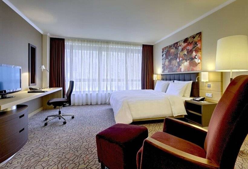 行政房间, Hilton Mainz
