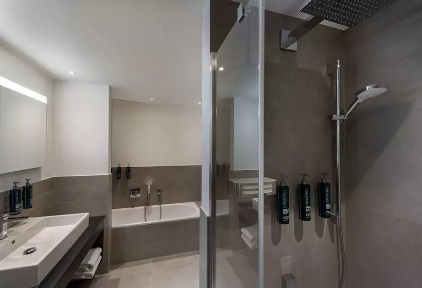 سوییت جونیور, Hilton Mainz