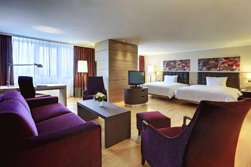 استودیوی استاندارد, Hilton Mainz