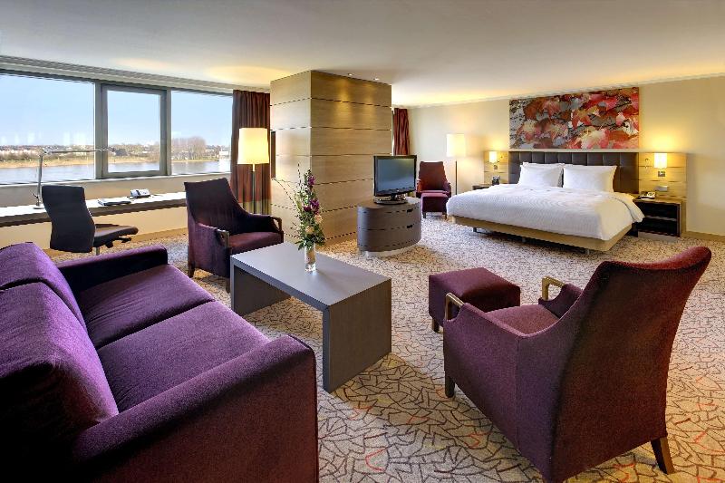 Полулюкс, Hilton Mainz