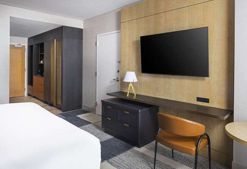 חדר סטנדרט עם מיטת קינג, Hilton Mainz