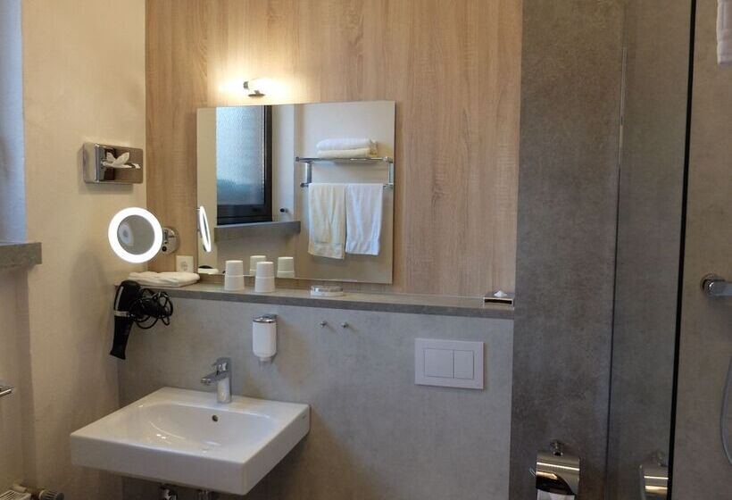 バルコニー付きスタンダードルーム, Landgasthaus Pfahl