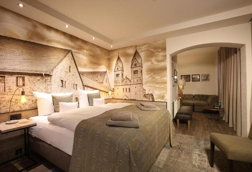 Номер Премиум, Nägler´s Fine Lounge