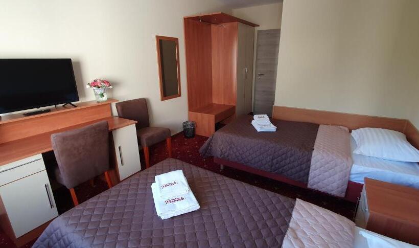 스탠다드 룸, Poock