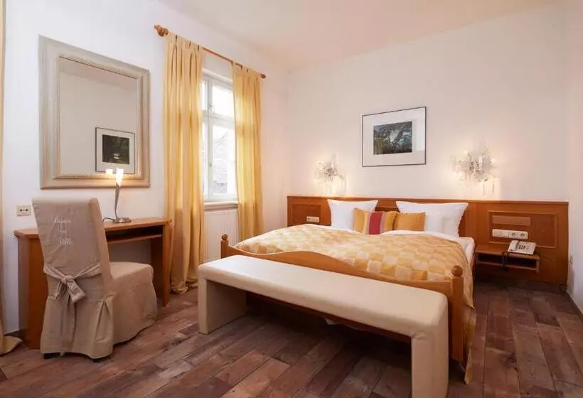 Standard Room, & Restaurant Grenzhof