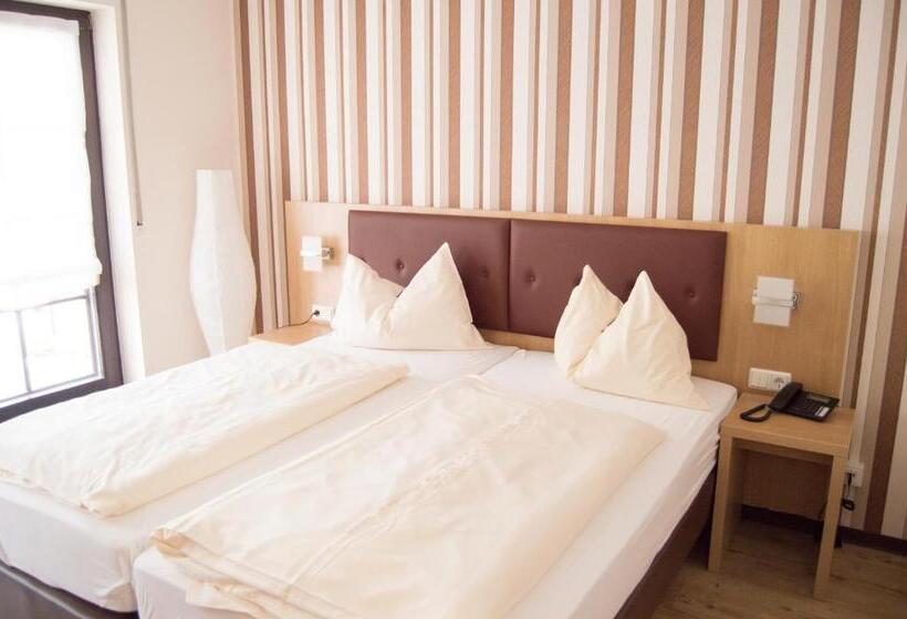 标准间, Restaurant Zum Schwan