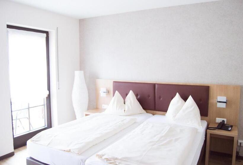 标准间, Restaurant Zum Schwan