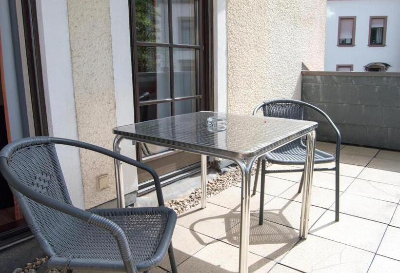 标准间, Restaurant Zum Schwan