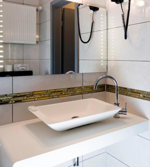 스탠다드 트리플 룸, Royal