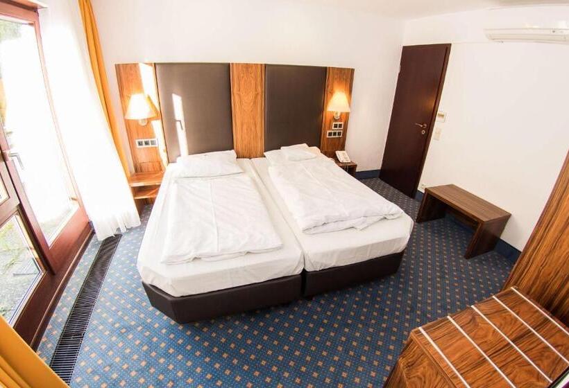 套房, Stuttgart 21