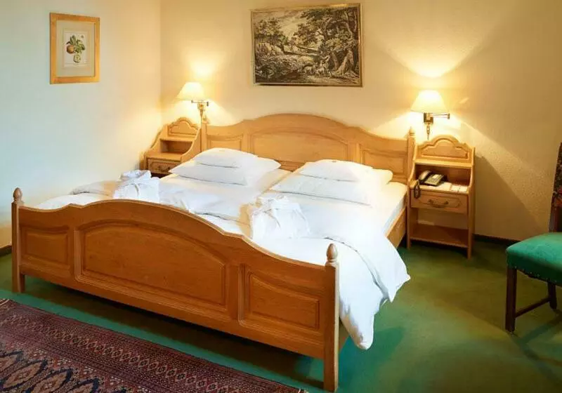 Standard Room, Und Restaurant Burg Schnellenberg