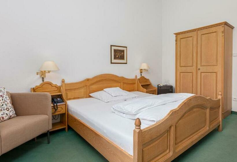 غرفة قياسية, Und Restaurant Burg Schnellenberg