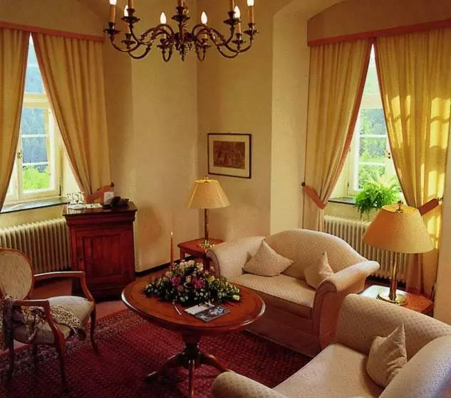 Standard Room, Und Restaurant Burg Schnellenberg
