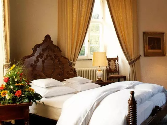 Standard Room, Und Restaurant Burg Schnellenberg