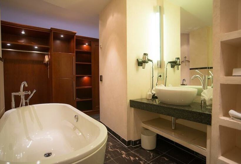 豪华单人间, Zum Roten Bären