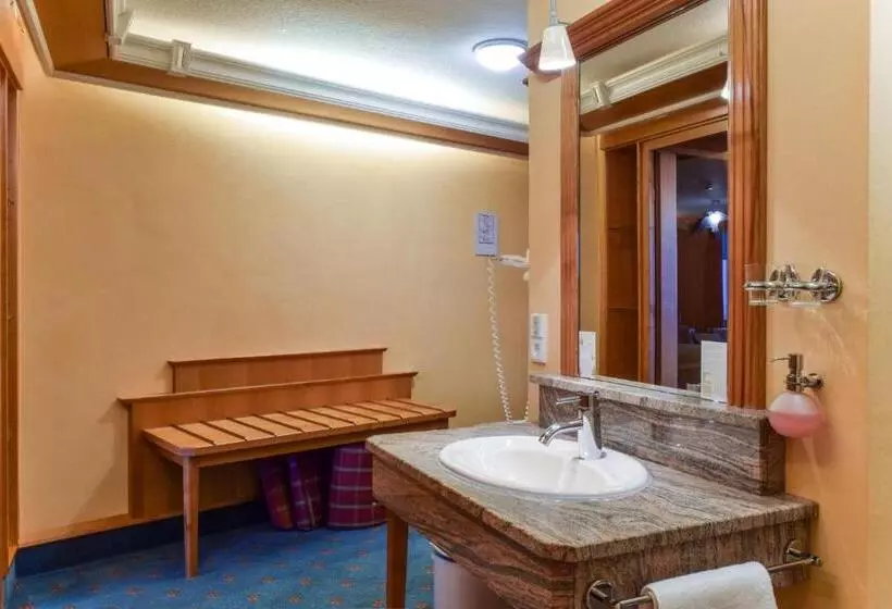 اتاق لوکس با بالکن, Vital  Und Wellnesshotel Albblick