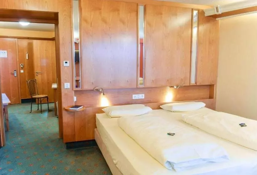اتاق لوکس با بالکن, Vital  Und Wellnesshotel Albblick