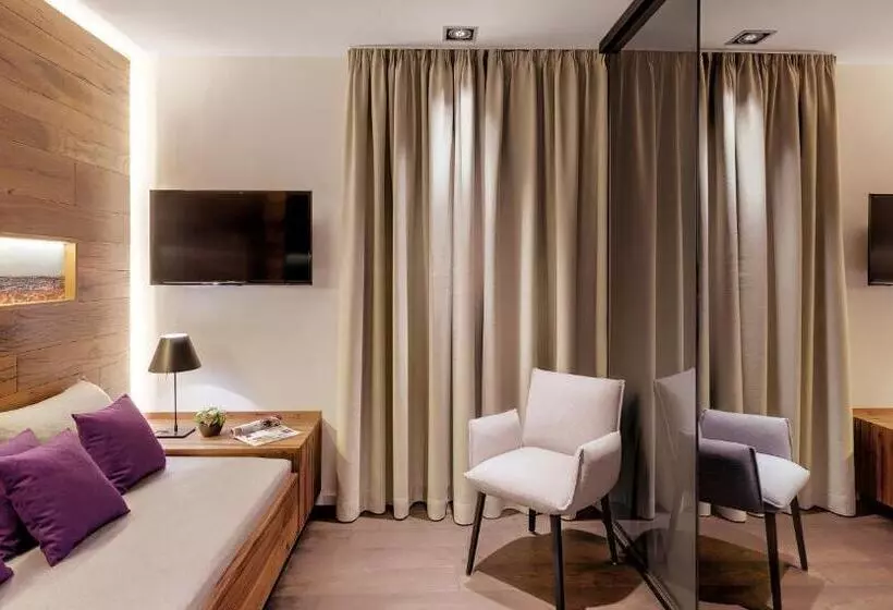 Suite, Alpen Hotel München