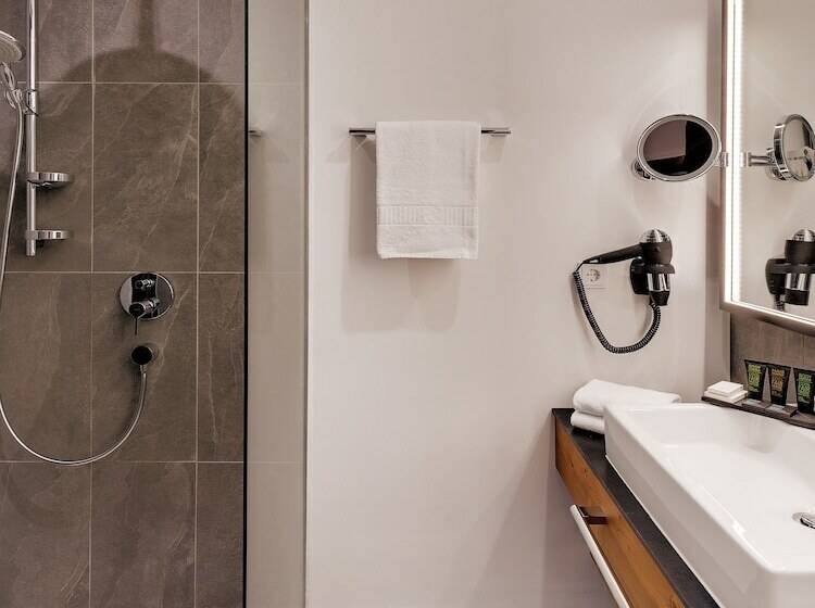 コンフォートルーム, Alpen Hotel München