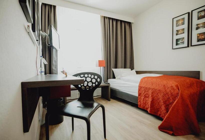 غرفة كومفورت فردية, Art & Business