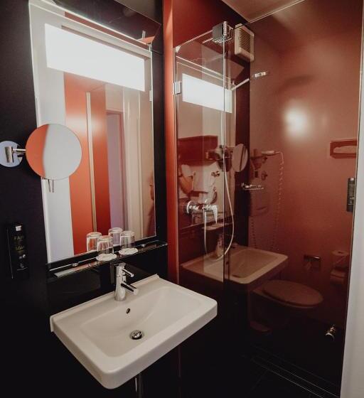 غرفة كومفورت فردية, Art & Business