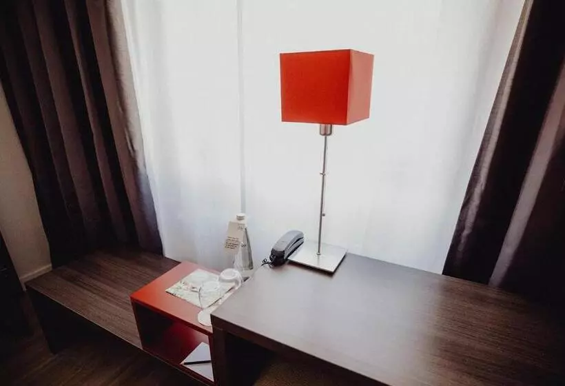 Standard-huone, Art & Business