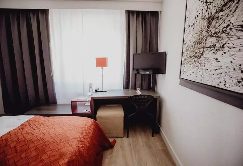 Standard-huone, Art & Business