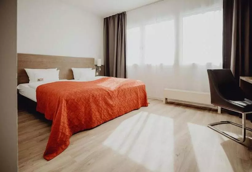 Standard-huone, Art & Business