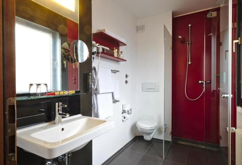 غرفة قياسية, Art & Business