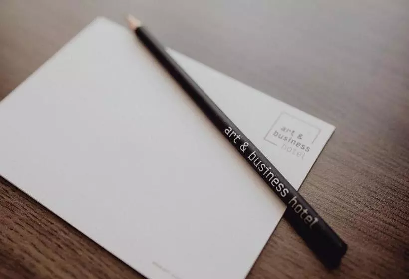 Superior-huone, Art & Business