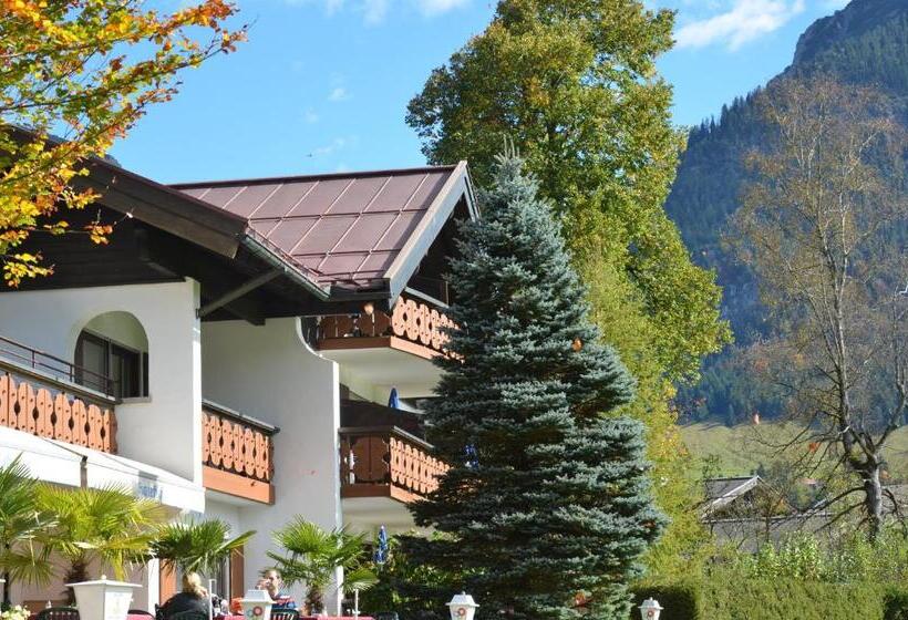 Dağ Manzaralı Junior Süiti, Cafe Fuggerhof