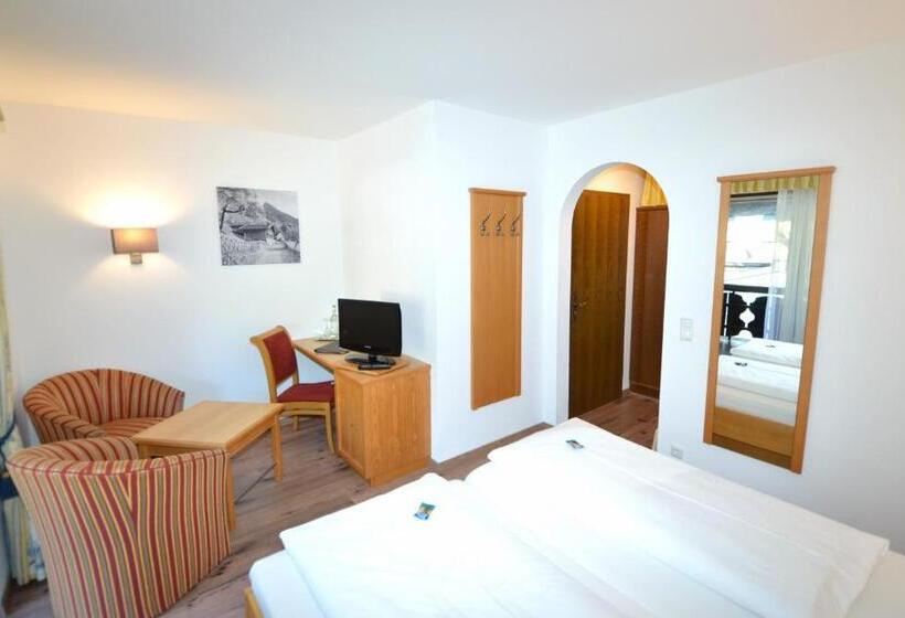 Balkonlu Standart Oda, Cafe Fuggerhof