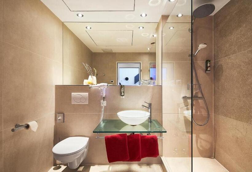 ドゥプレックスルーム, City Krone