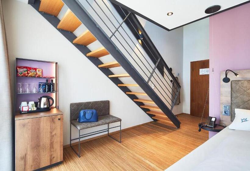 ドゥプレックスルーム, City Krone