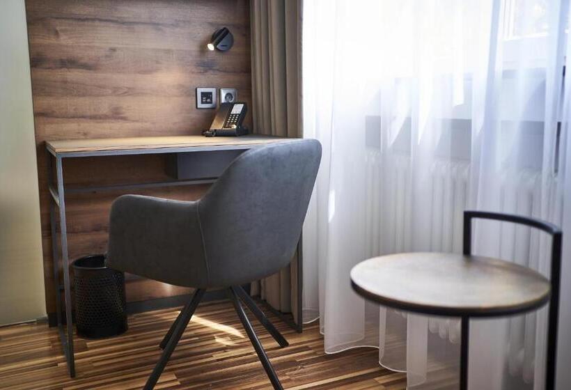 スタンダードルーム, City Krone