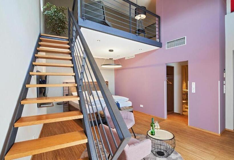 ドゥプレックスルーム, City Krone