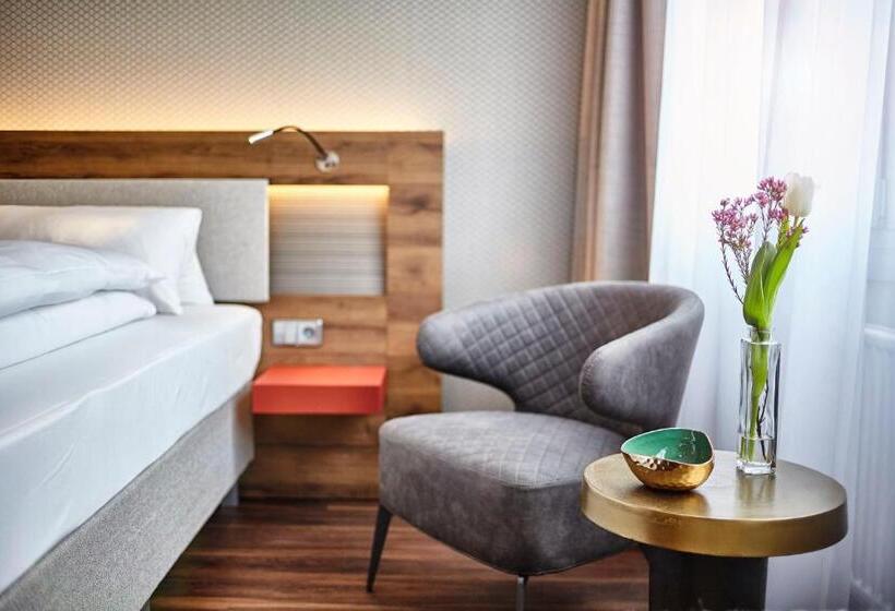 スタンダードルーム, City Krone