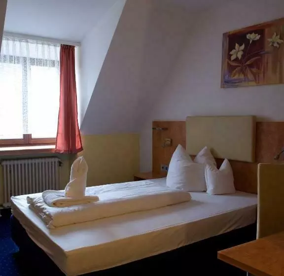اتاق استاندارد یک نفره, Hembacher Hof