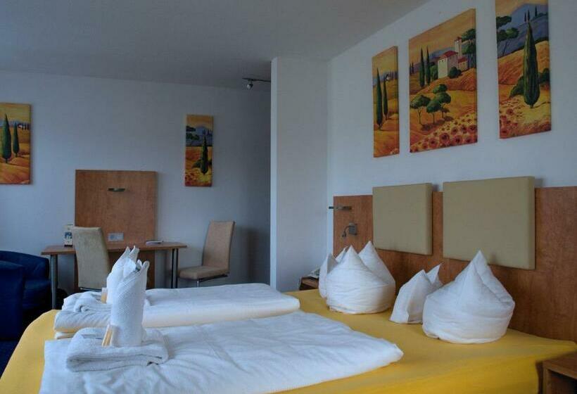 Номер Стандарт Трехместный, Hembacher Hof