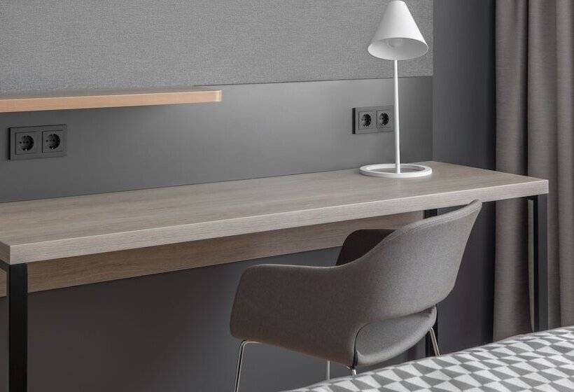 غرفة قياسية لذوى الاحتياجات الخاصة, Holiday Inn Munich City Centre, An Ihg