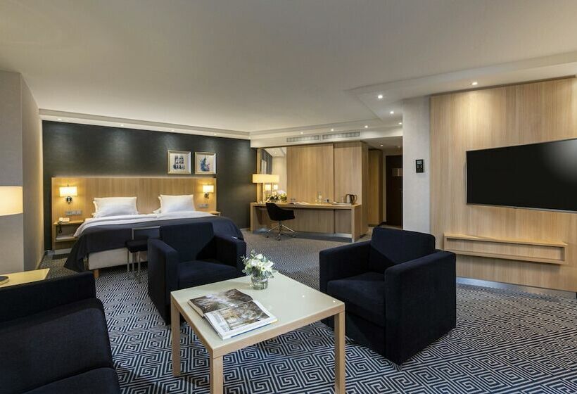 جناح جونيور, Maritim Hotel Würzburg