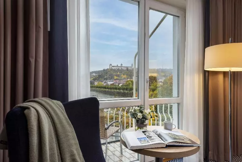 スーペリアールーム, Maritim Hotel Würzburg